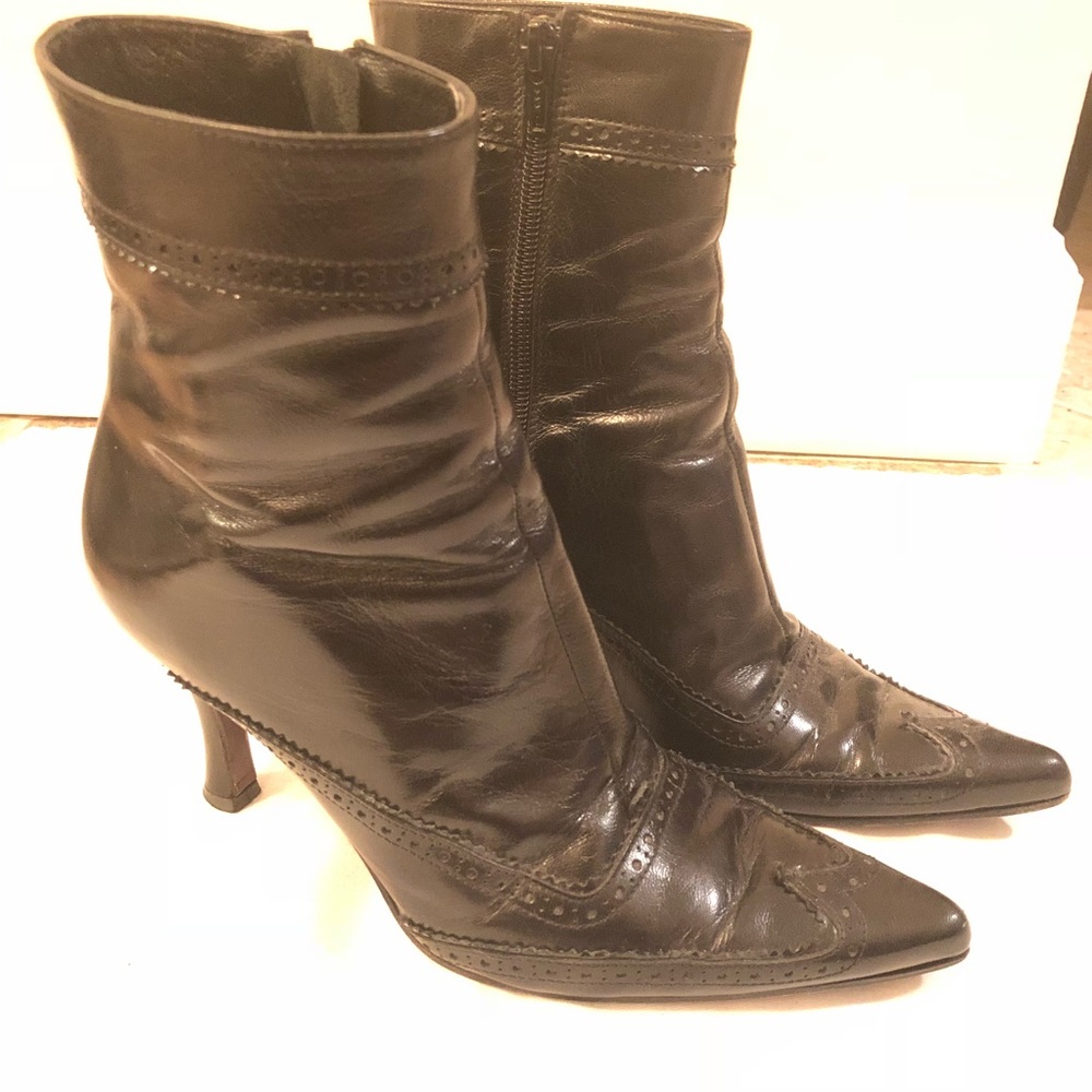 Via Spiga Wing Tip Ankle Boots Booties Black